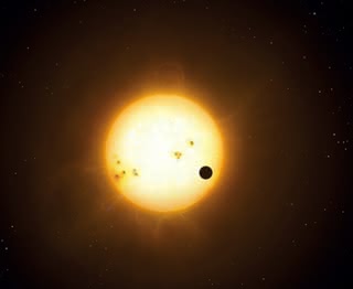 Przechodzenie planety na tle tarczy swojej gwiazdy macierzystej