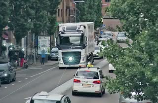 System przewidywania wypadków w ciężarówce Volvo