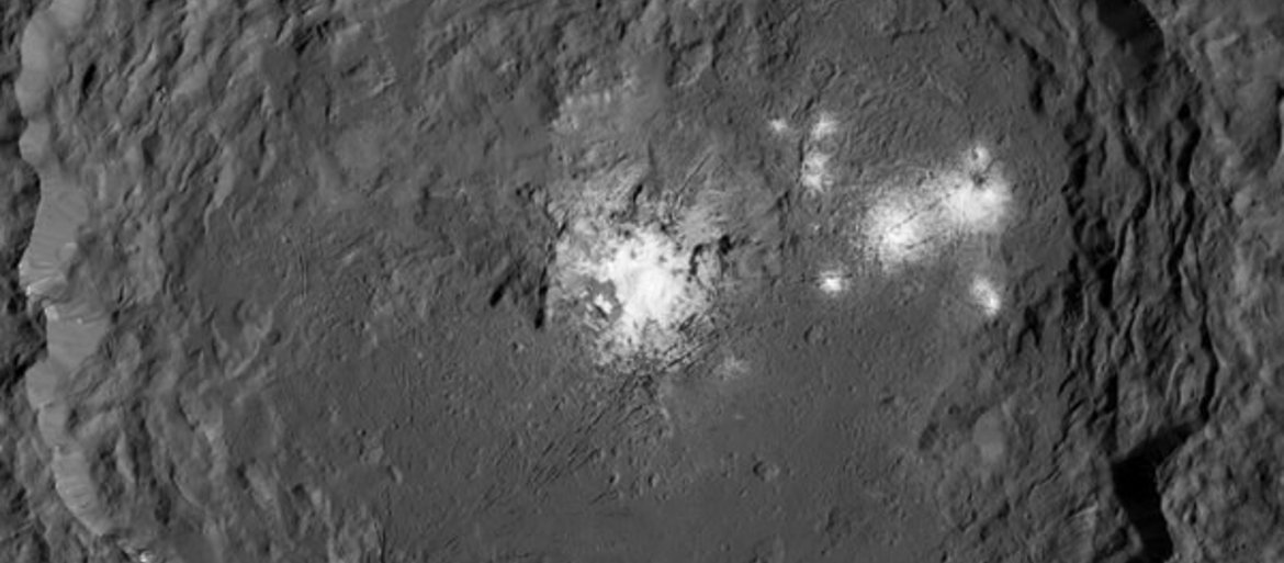 Zagadka plam na Ceres rozwiązana