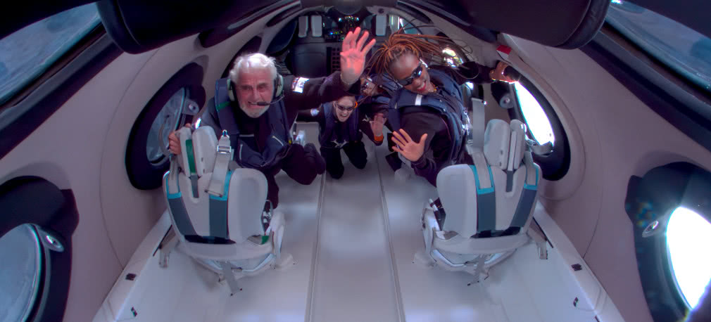 Pierwsi prawdziwi turyści na orbicie z Virgin Galactic