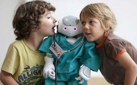 Robot towarzyszący dzieciom w szpitalu