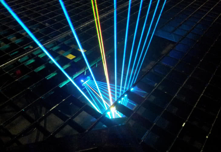 Lasery na światłowodach potężne jak nigdy 