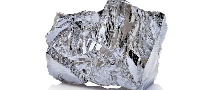 Metal, który prawie nie rozszerza się gdy rośnie temperatura