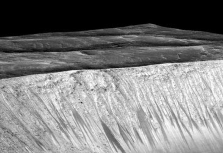 Ciekła woda na Marsie - SENSACJA STULECIA