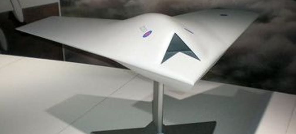 Superszybki dron bojowy Taranis