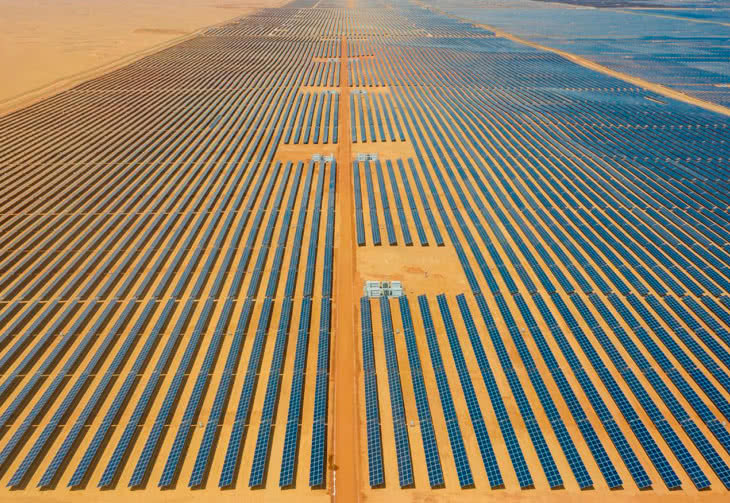 Największa na świecie farma słoneczna już pracuje