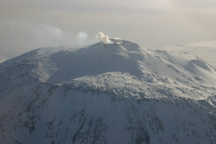 Antarktyczny wulkan Erebus