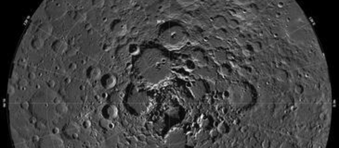 Wielka fotografia księżycowa