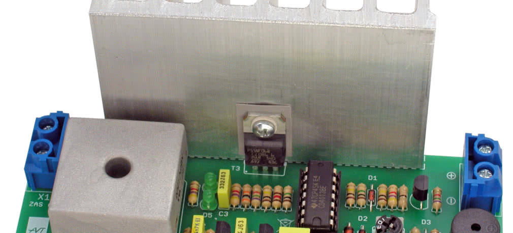 AVT2715. Ładowarka akumulatorów ołowiowych 10...200 Ah 