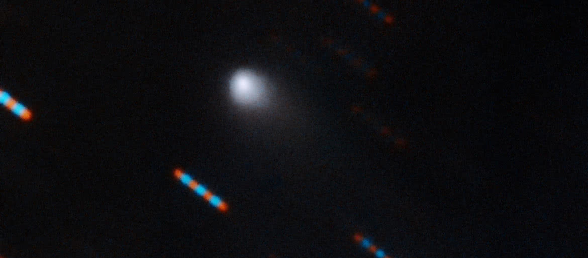Kometa międzygwiezdna sfotografowania w kolorze