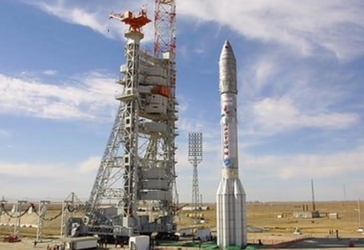 Rosyjska rakieta Proton-M znów się rozbija