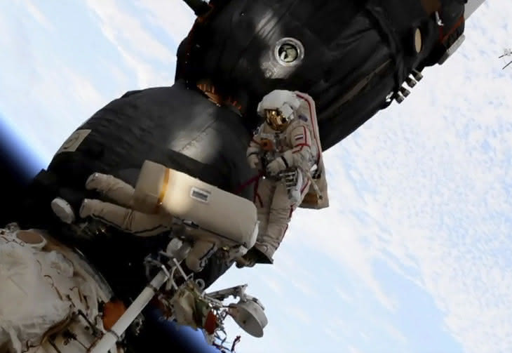 Kosmonauta: otwór wykonano od wewnątrz Sojuza