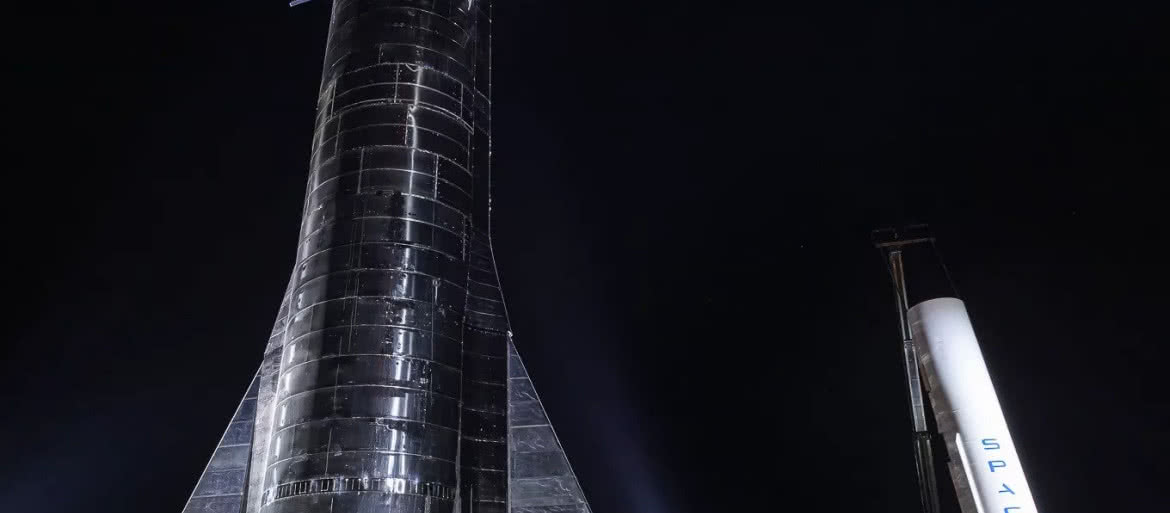 Musk demonstruje wielką rakietę dla setek pasażerów
