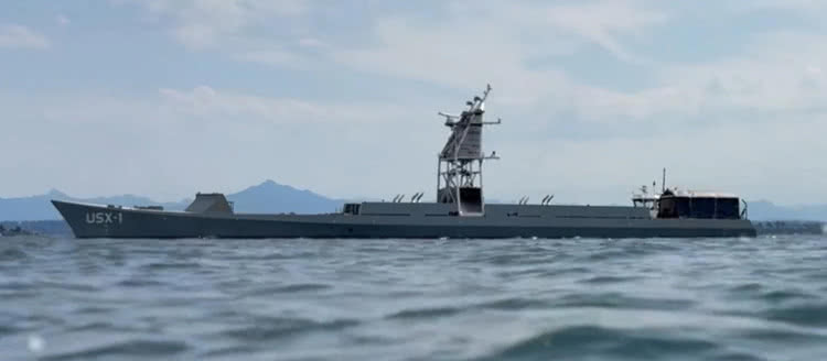 Bezzałogowy okręt do misji autonomicznych