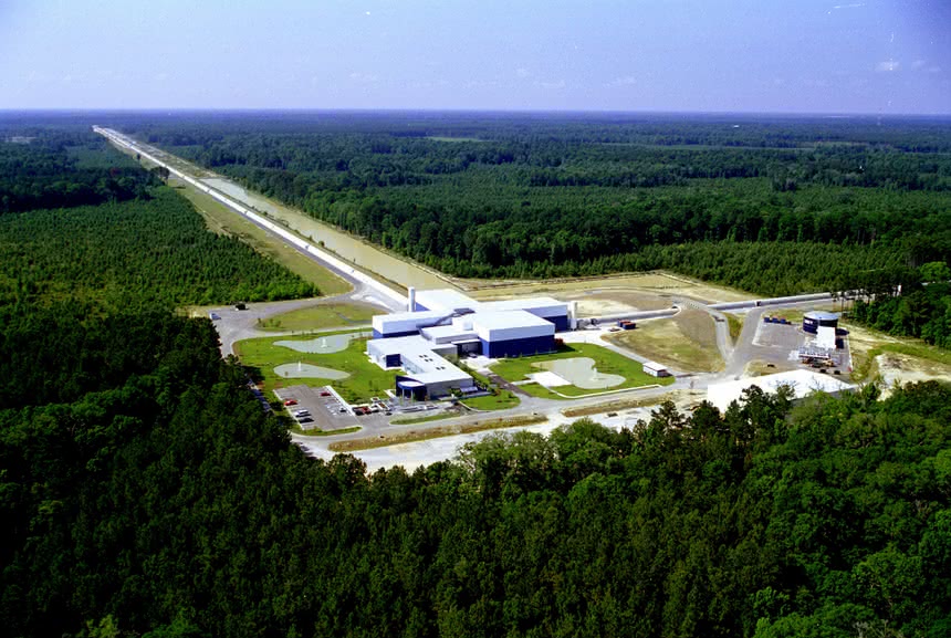 Jeden z detektorów LIGO w całej okazałości