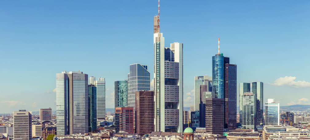 Wierzą w wieże. Kilometrowe drapacze chmur jako  gigantyczne baterie lub generatory?