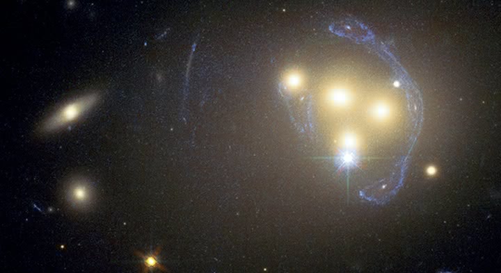 Cztery kolidujące galaktyki w gromadzie Abell 3827