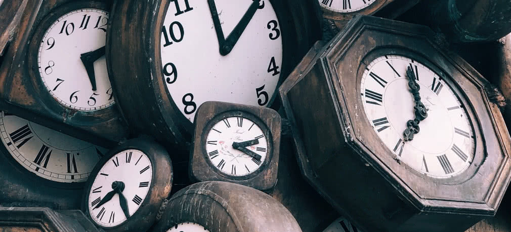 Czas - wielka przeszłość, niepewna przyszłość