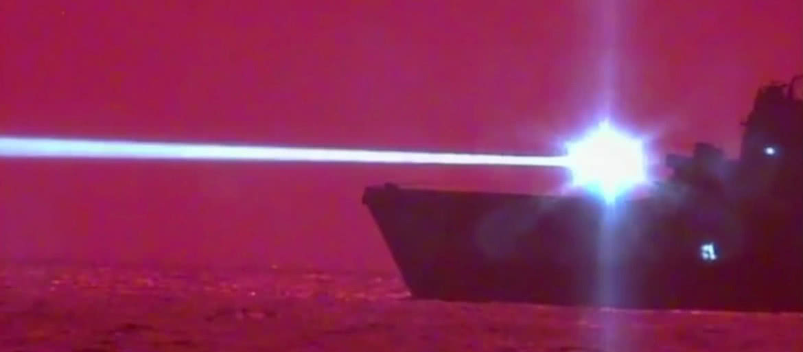 Potężne laserowe działo okrętowe nowego typu