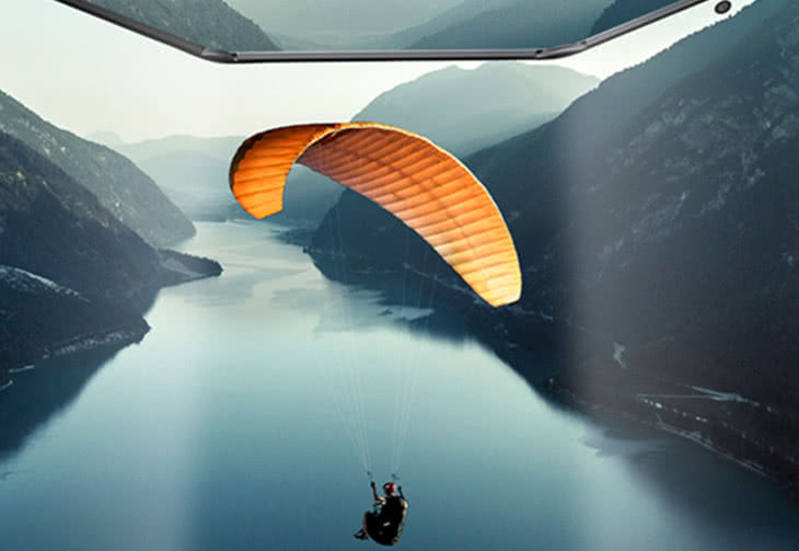 Samsung zaprezentował nowy model Galaxy Z TriFold, innowacyjny telefon z dwoma zawiasami i trzyczęściowym panelem wyświetlacza