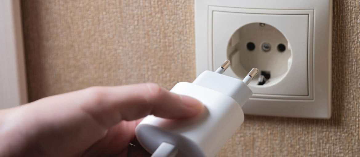 Jak dobrać osprzęt elektryczny do domu i mieszkania – na co zwrócić uwagę?