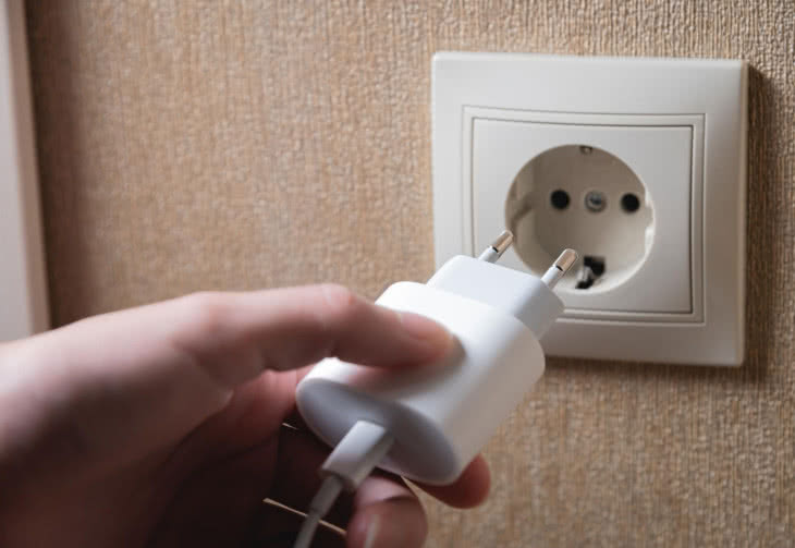 Jak dobrać osprzęt elektryczny do domu i mieszkania – na co zwrócić uwagę?