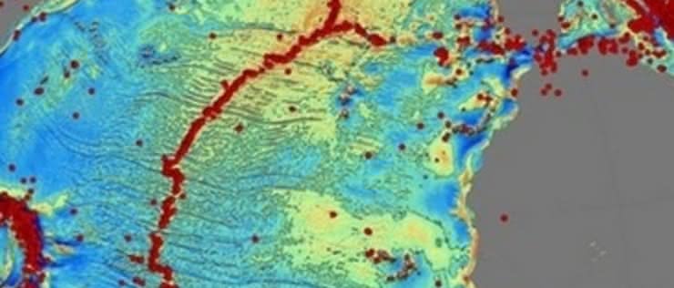 Szczegółowa mapa dna oceanów