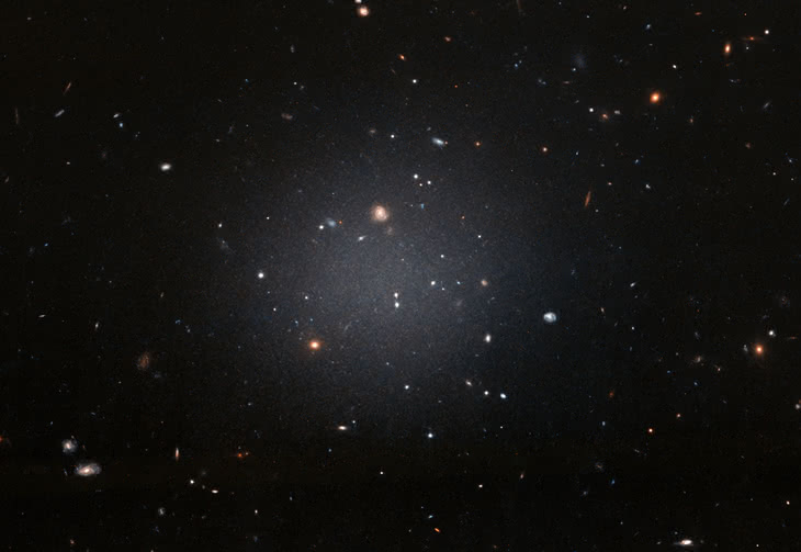Galaktyka bez ciemnej materii zaskakuje uczonych
