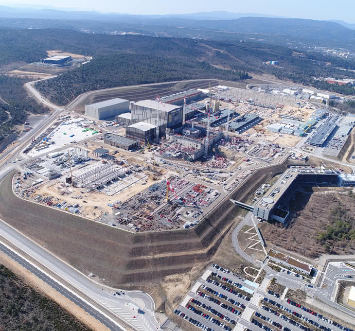 Fuzja z coraz większym opóźnieniem. ITER - wielki międzynarodowy projekt termojądrowy w tarapatach