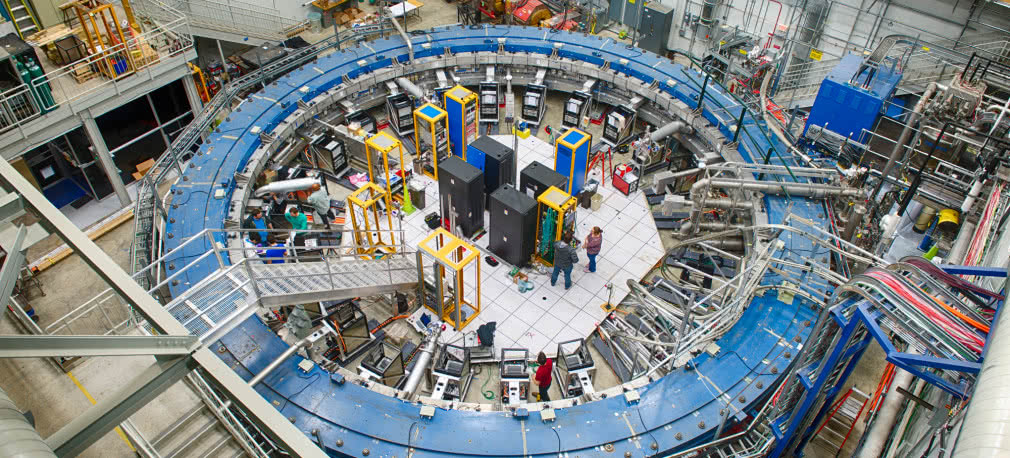 Nowa fizyka we mgle. Marzenie o czymś, co się nie zgadza