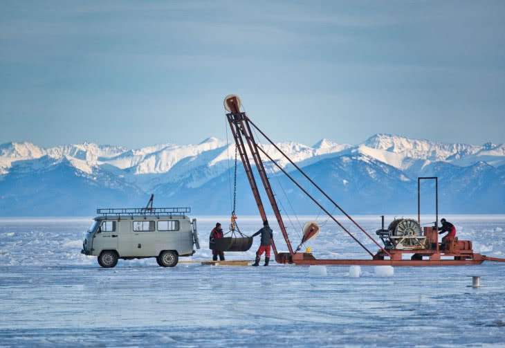 Łowienie neutrin w otchłani Jeziora Bajkał