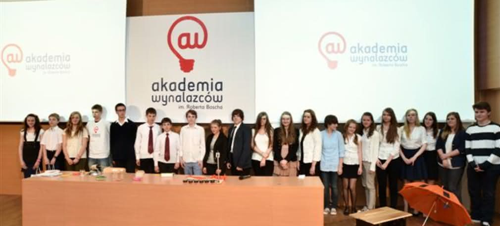 Laureaci warszawskiego konkursu "Akademii Wynalazców im. Roberta Boscha"
