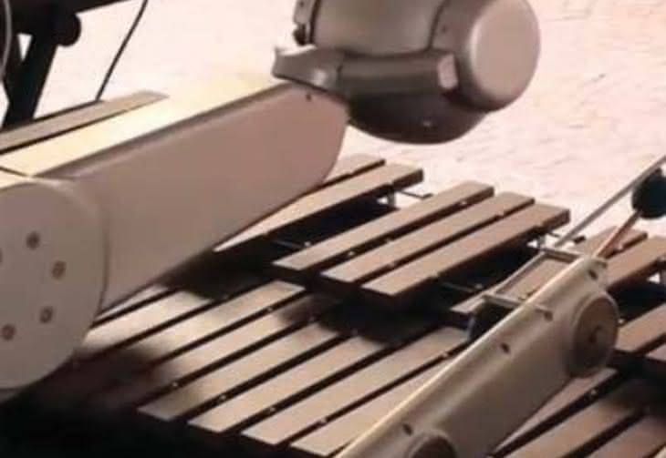 Jazzowy robot. Naukowcy stworzyli perkusistę