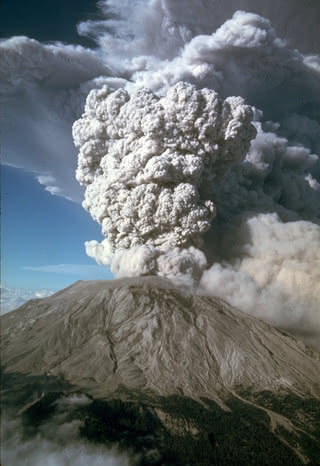 erupcja_sw_helena_wulkan
