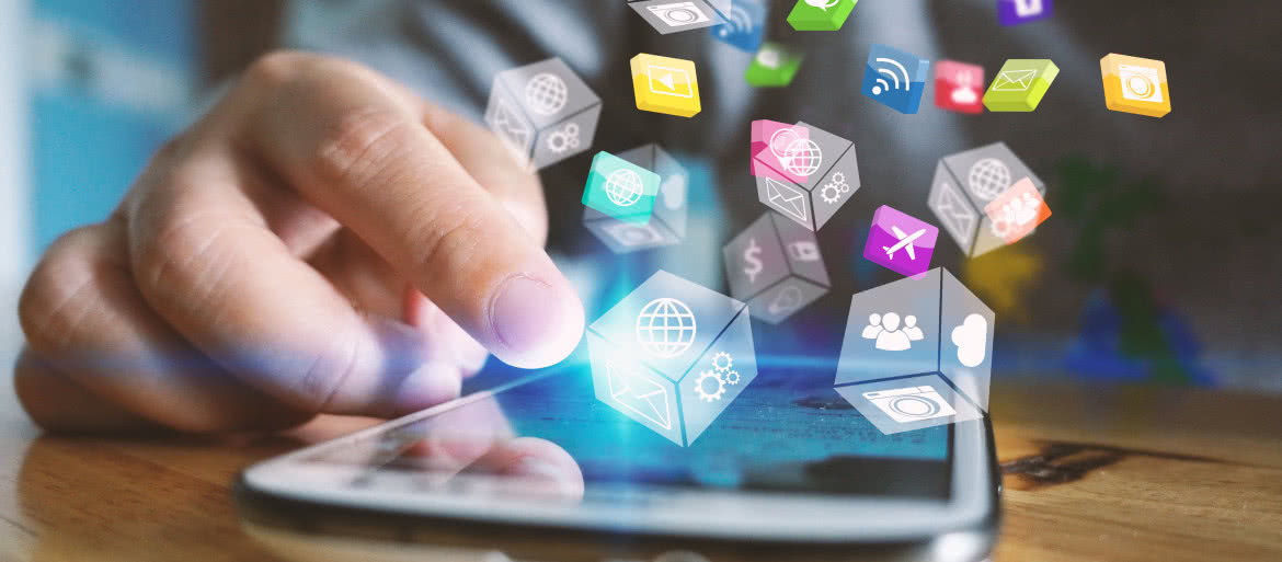 Zjadani przez nudę, reklamy i zalew botów. Media społecznościowe