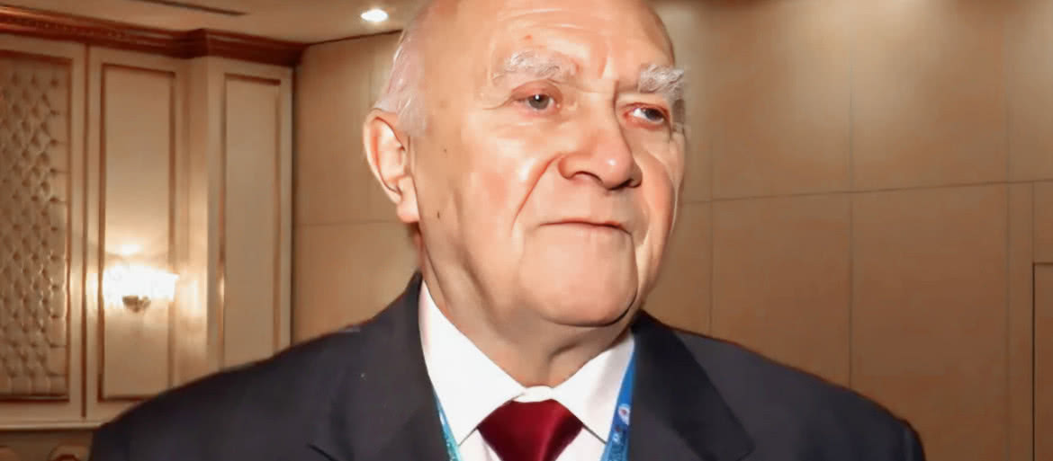 Legendarny sędzia szachowy Andrzej Filipowicz