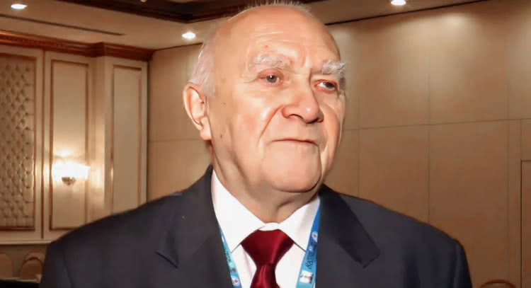 Legendarny sędzia szachowy Andrzej Filipowicz