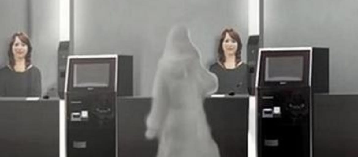 Robot w hotelowej recepcji