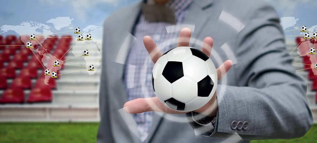 Hologramy wyjdą na boisko, a roboty je wygwiżdżą