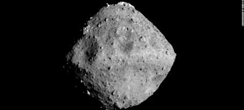 Japoński statek dociera do asteroidy