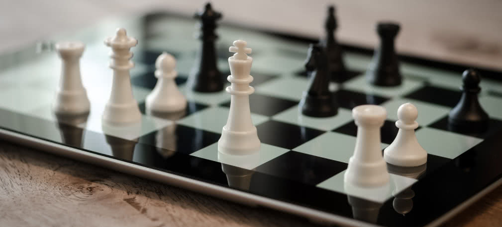 Aplikacje do gry i treningu w szachy