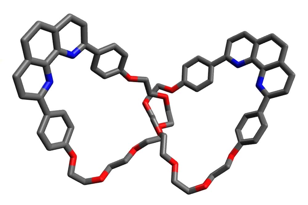 Model jednego z katenanów (atomy węgla są w kolorze ciemnoszarym, tlenu - w czerwonym, azotu - w niebieskim)