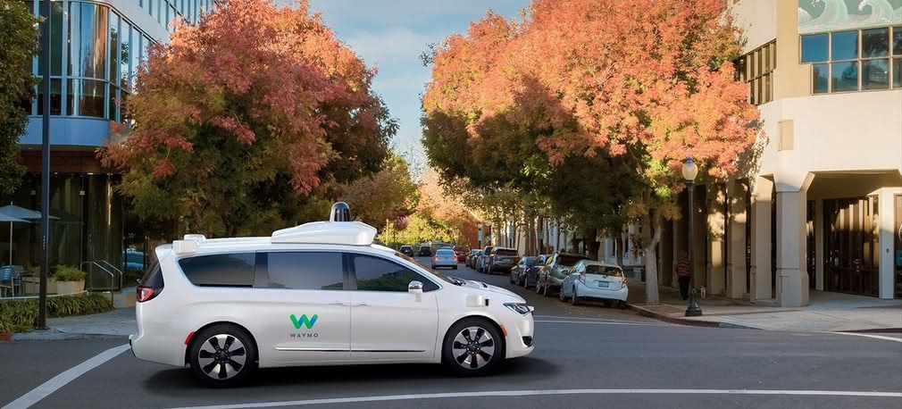 Level 4 dla Waymo i berlińskie testy Olli