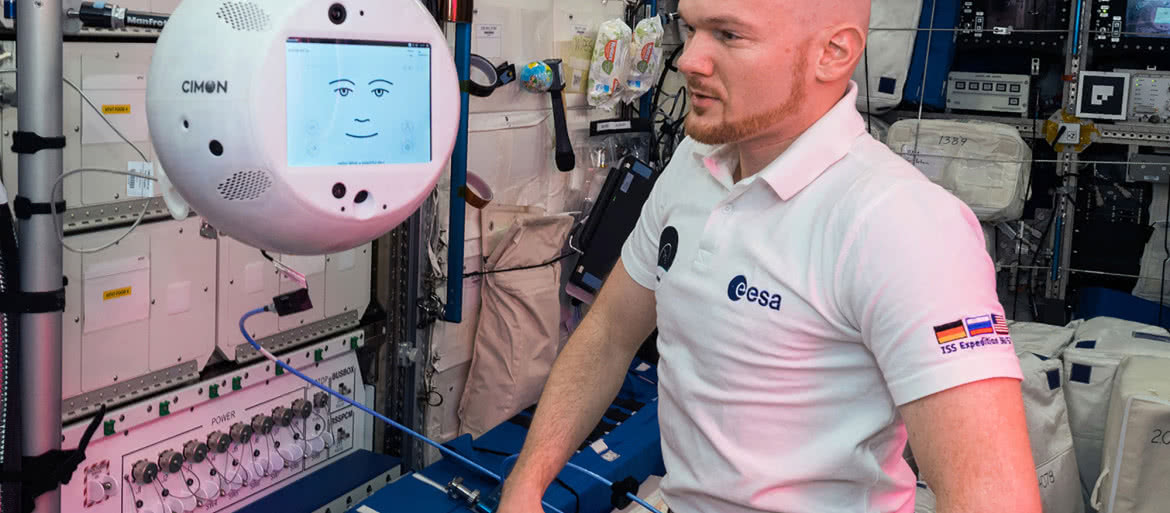Wyczuwające emocje roboty udają się na stację kosmiczną, aby pomóc astronautom
