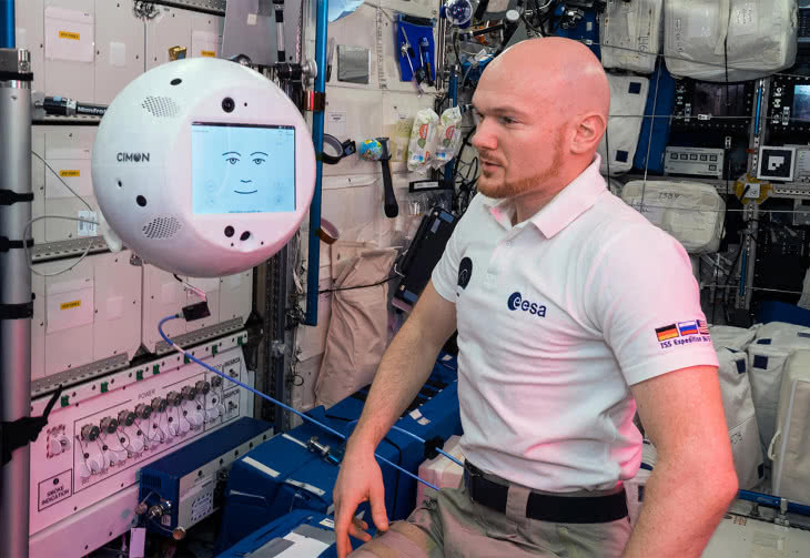 Wyczuwające emocje roboty udają się na stację kosmiczną, aby pomóc astronautom